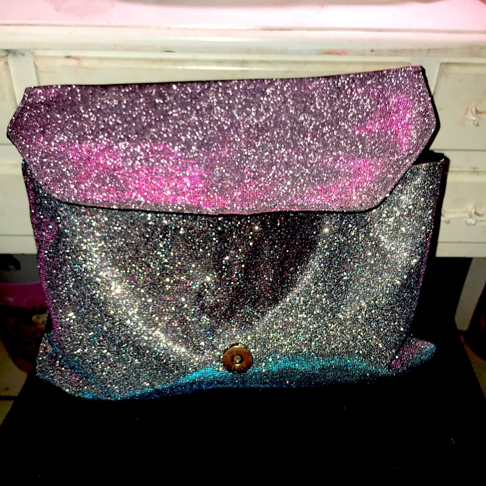 Makeup bag